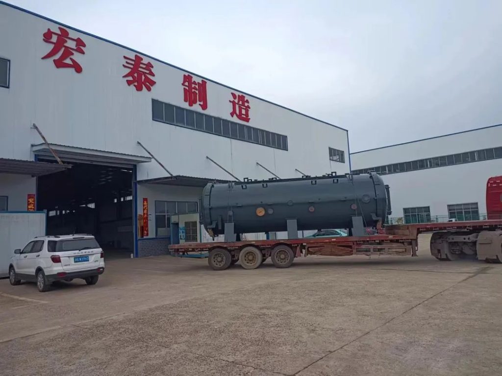 湖南宏泰承接的湖南某變頻設備有限公司的兩臺壓力爐殼順利出廠